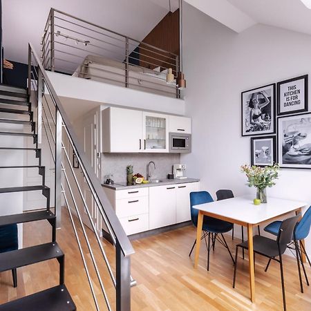 Turnkey I Charles Square Apartments Prag Exterior foto
